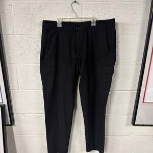 Lululemon Commission Slim-Fit Cargo Pant Black Warpstreme